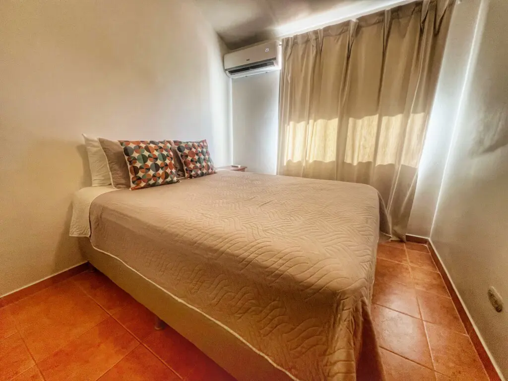 82365a70 6349 4a7d ba24 1a4b9a0a4a0a.jpg