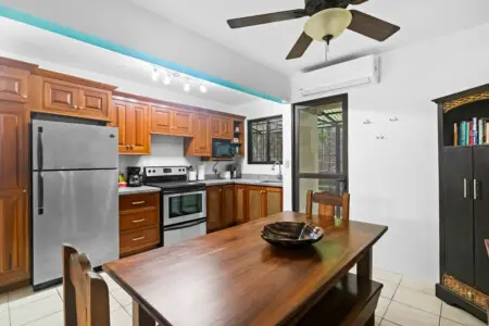 88a4d0c9 1d78 41fd b705 4a335596454d