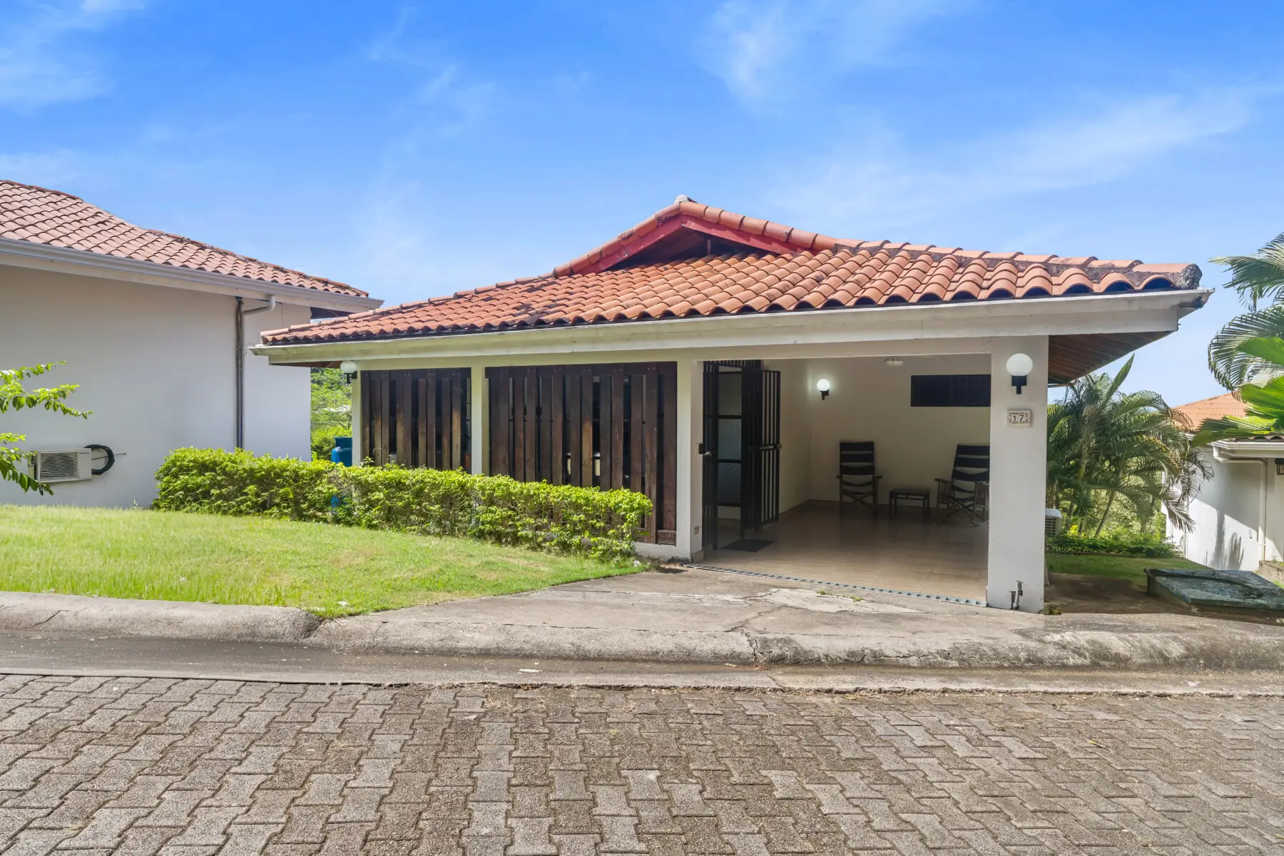 a163fb41 cfd4 4353 b057 d1300bd5de91