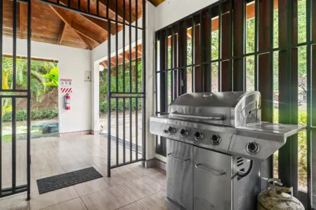 c0a43a5c 1cec 447b 8d9e e33b152722e0