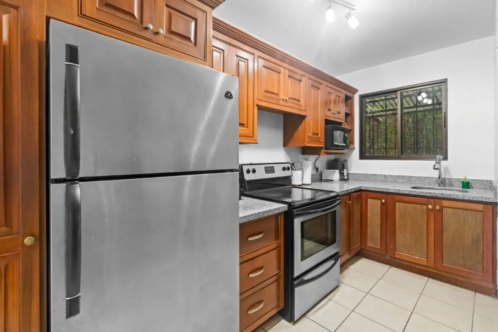 d2e0c926 c33e 4353 b959 e3a5d17c9149