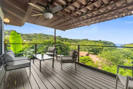 ee3b7a4a 53e2 46ce 9b72 6e99b66d291e