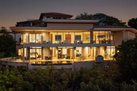 0d23ff15 a109 4ab4 8f68 de1444758ad0