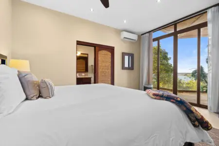 b2989d3e 7592 473c 988a 87e4e4432a37