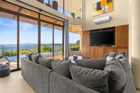 d394e279 444a 49d7 ba6a 2f4ac40cd4e2