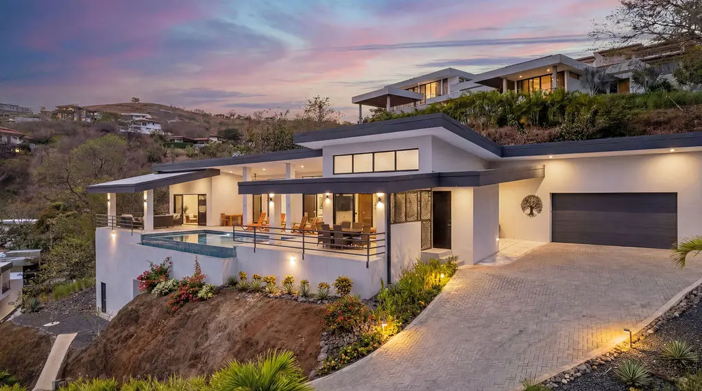 1436a1a1 5c6e 43a1 a702 624a48d34e97