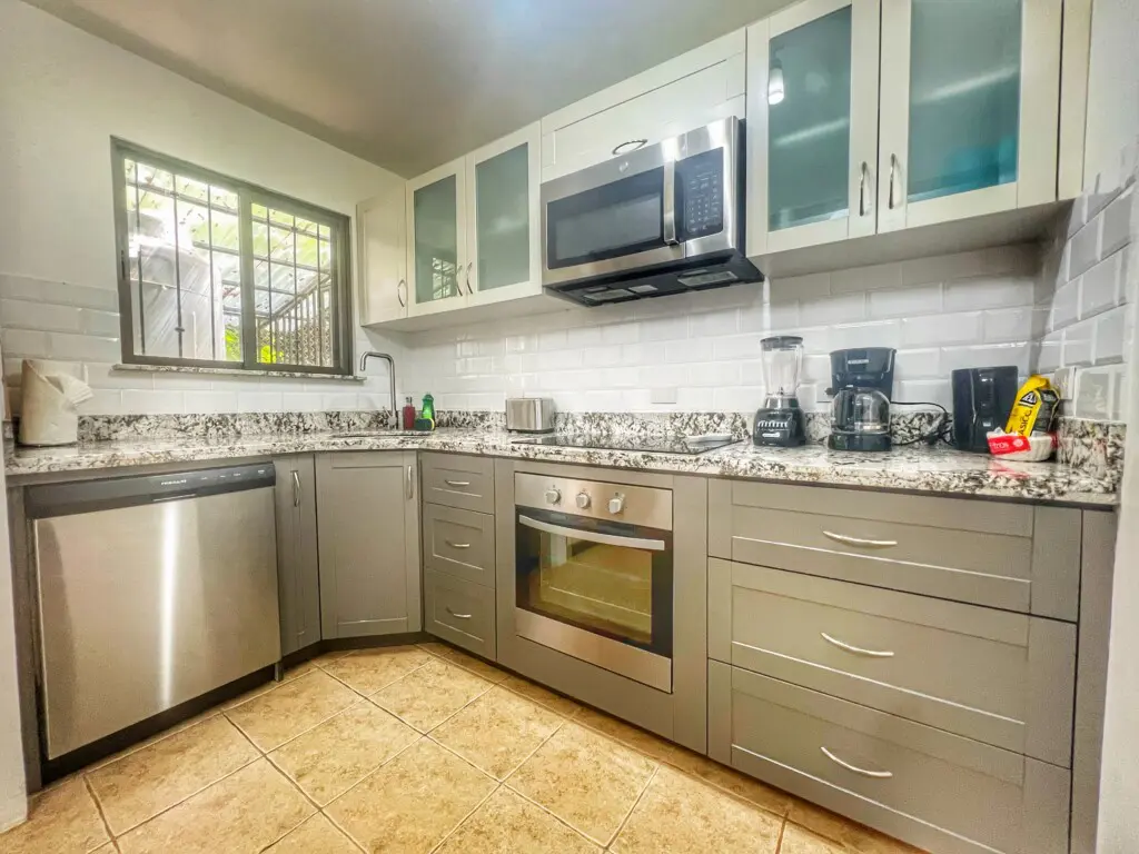 6ee7348c ab48 4f1d b952 a803a0650b5e