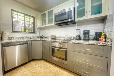 6ee7348c ab48 4f1d b952 a803a0650b5e