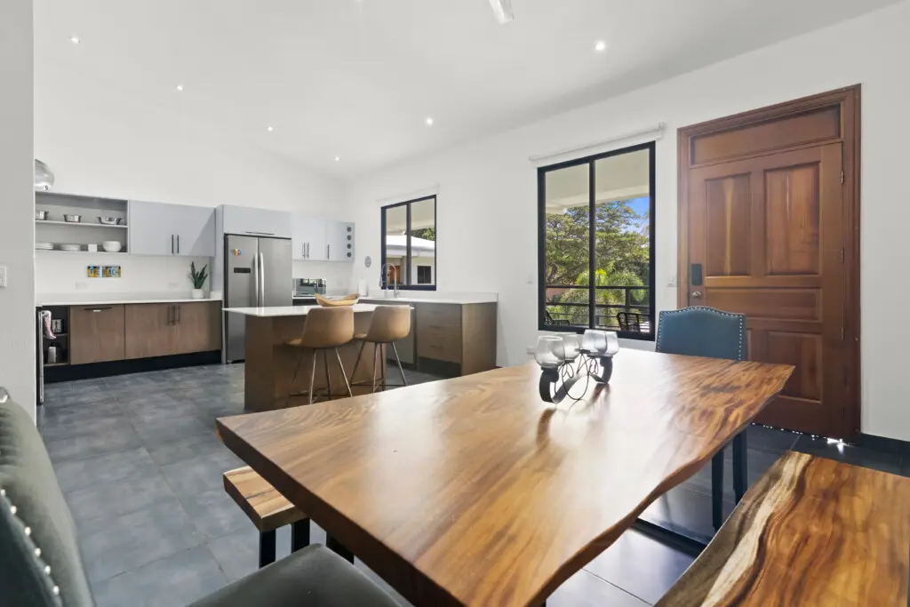 948ee944 55c9 48d8 a232 140dbaf4c5db