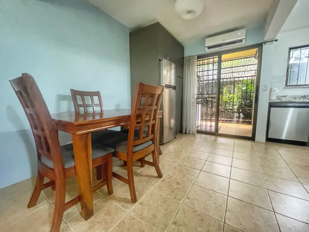 b1085284 adaf 4575 8094 490ae4239565