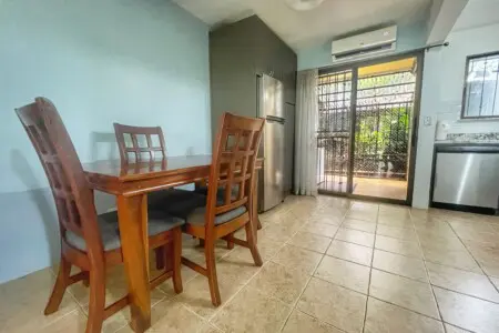 b1085284 adaf 4575 8094 490ae4239565