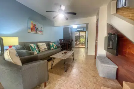 c535f7f5 6bc9 47b2 946a 9626a36e46a4