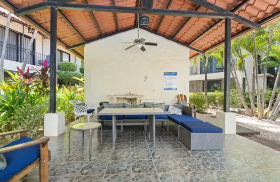 e6296317 8369 41f1 8c8f 4e6a61e1794e