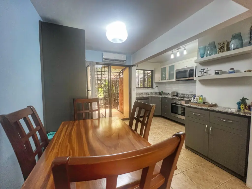 f076f19f 344b 41c2 82e5 d6439f0025b3