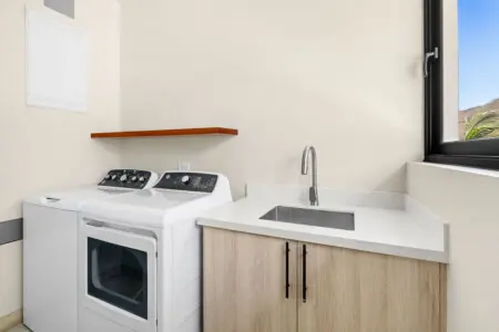 0e589d5d 96a7 400a bf52 21765f29b800