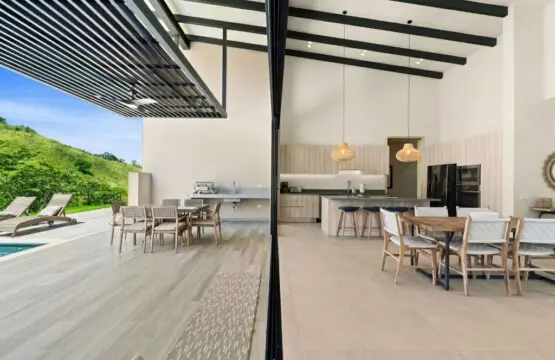 6e825540 9a3a 4398 8072 dc19a4c66938