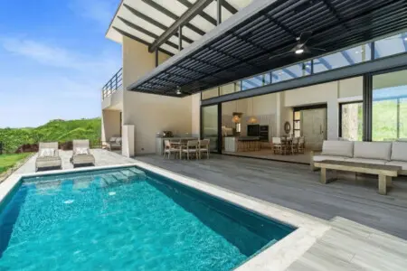 c164bd91 f50d 4136 a8f2 1342f58ca2cc