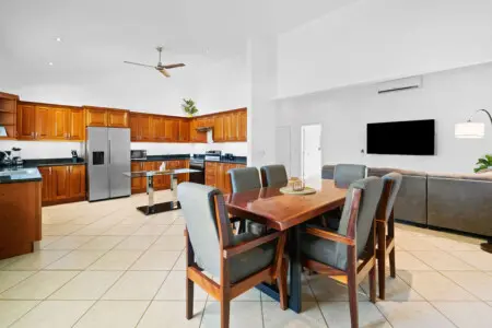 25b1ddce 49e8 4267 a63b f34288b67aa2