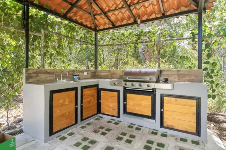 4171751c 41b4 4220 8eea 997fd3e86c4f