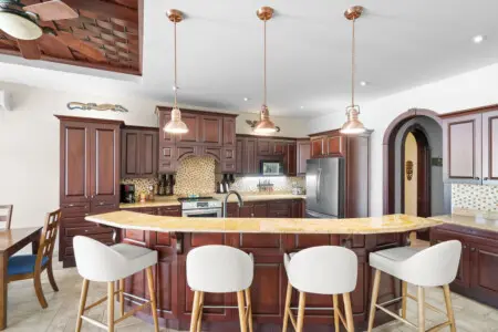 84153045 78da 46f5 8462 f8408a2f93b6