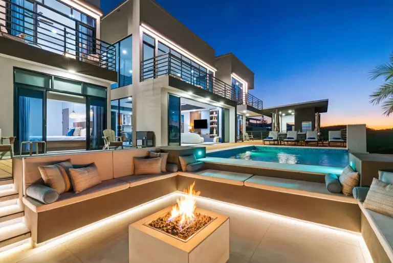 c5565dfb 3a33 4a84 8dc5 fcbe802ae58e