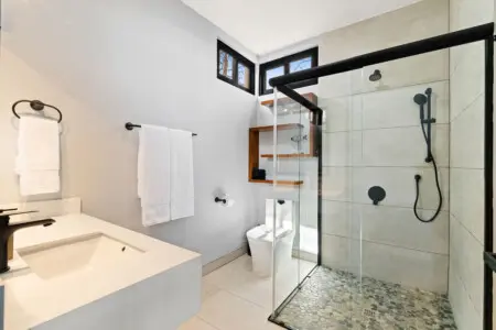 d74eabf3 e24f 404a bf3e f2eb47b2ed85