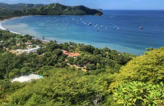 Beautiful views of Playas del Coco's crescent-shaped bay. You can walk point to point (around 3km / 2 miles) on the path. Near downtown Coco, the path is paved and passes a beautiful beachfront park area!