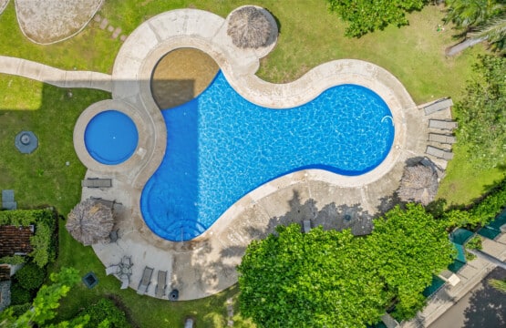 Hermosa del Mar offers 2 pools, a gym and a kids play area.
