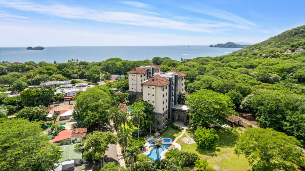 Hermosa del Mar offers 2 pools, a gym and a kids play area.